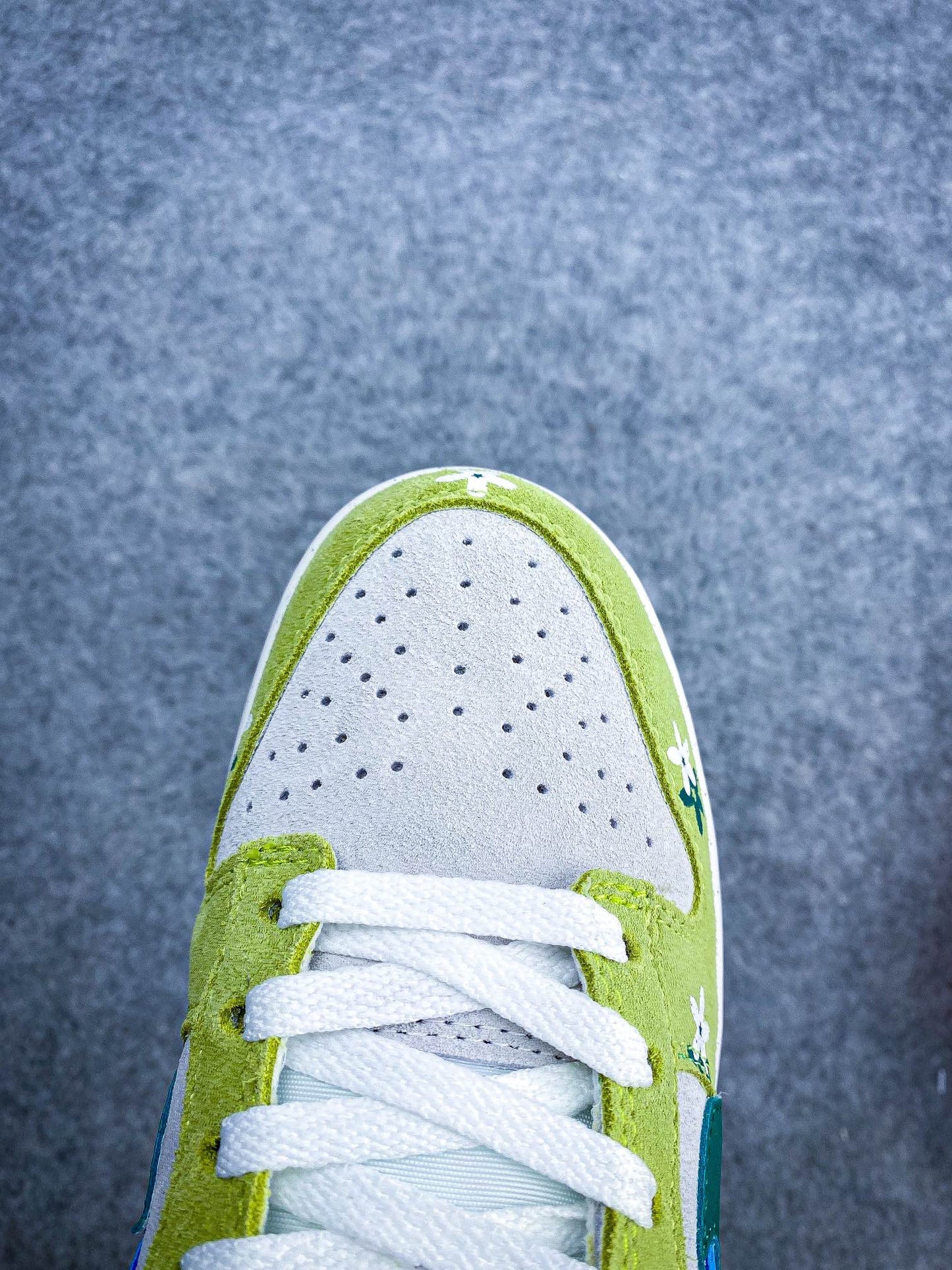 NIKE DUNK LOW WHITE GREEN FLOWER