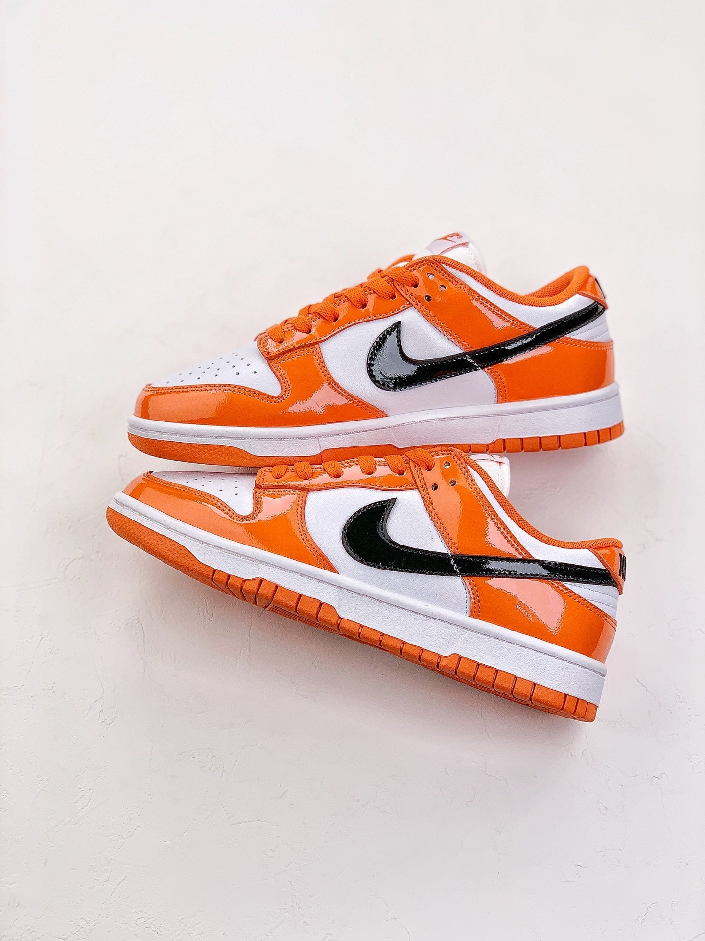 NIKE DUNK LOW ORANGE