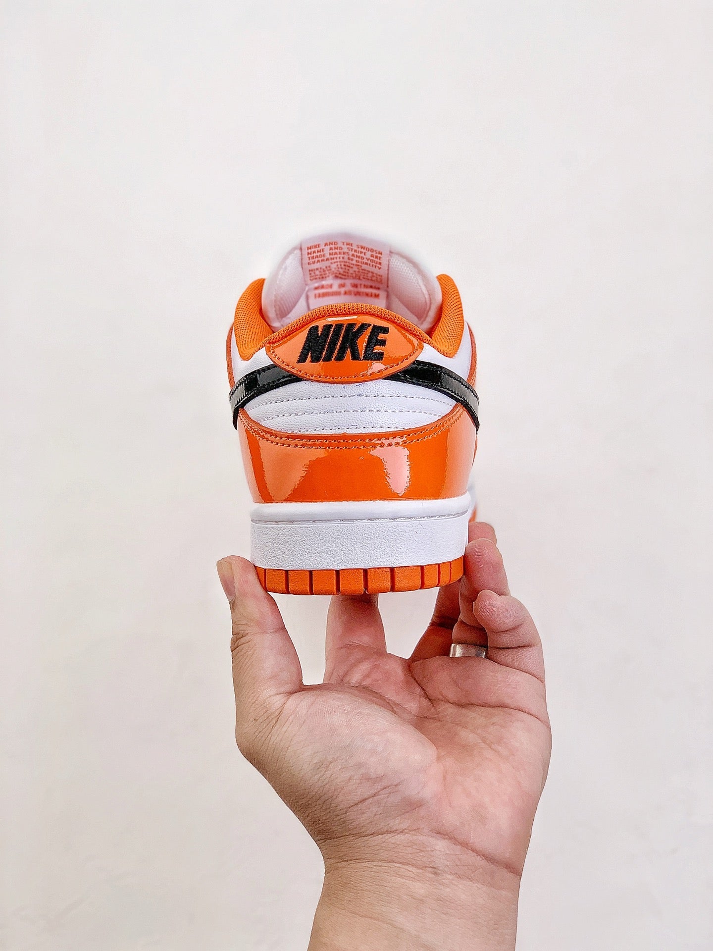 NIKE DUNK LOW ORANGE