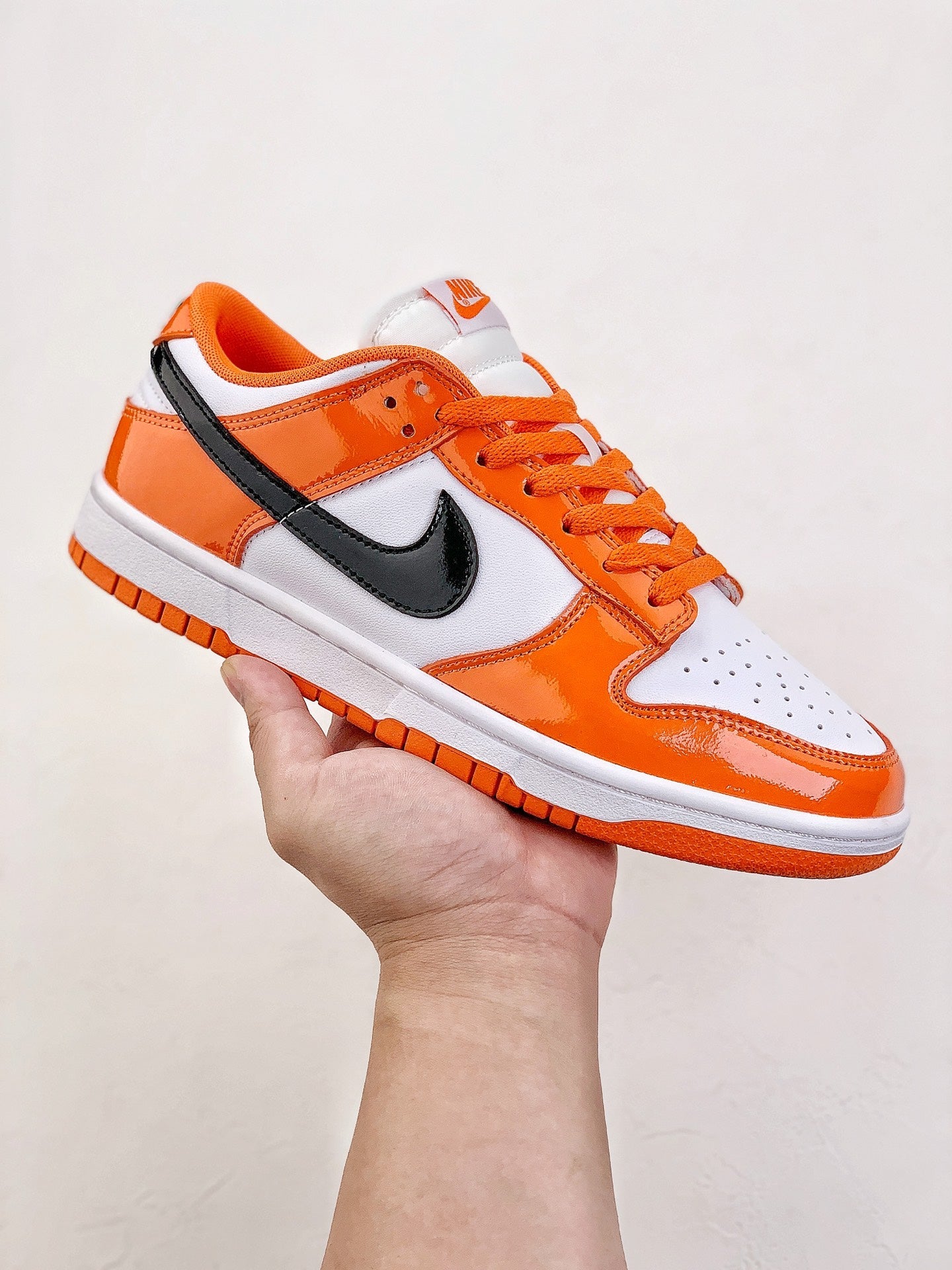 NIKE DUNK LOW ORANGE
