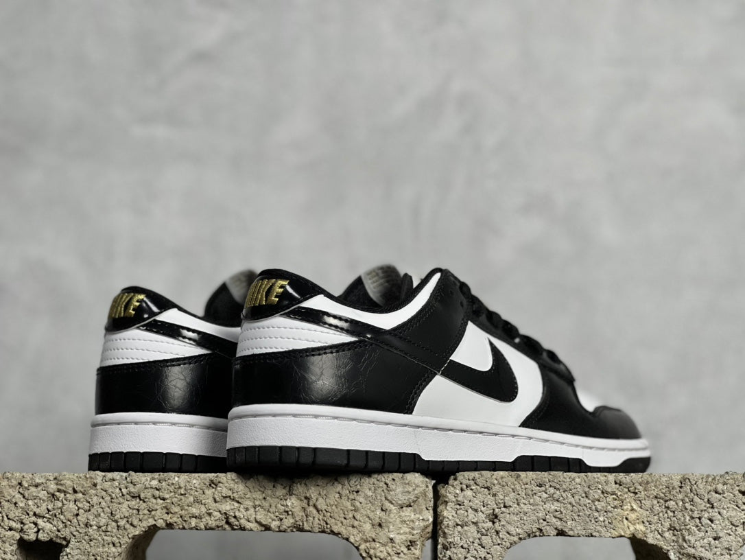 NIKE DUNK LOW PANDA WHITE BLACK
