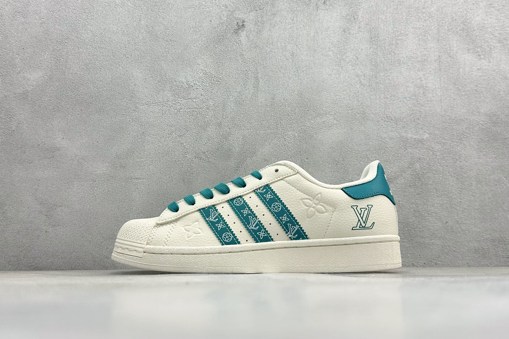 Adidas Superstar x LV – La légende urbaine