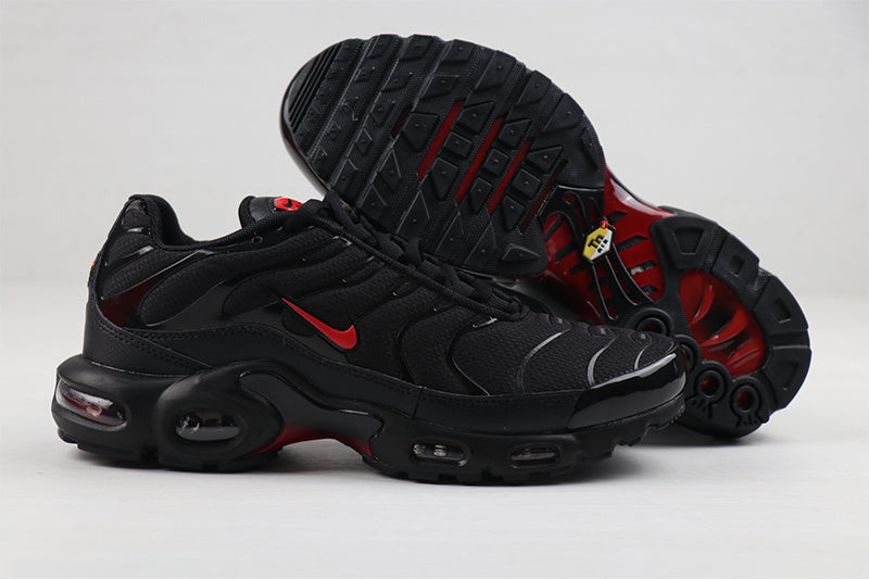 Nike Air Max Plus TN - Noir & Rouge - La Sneaker légendaire