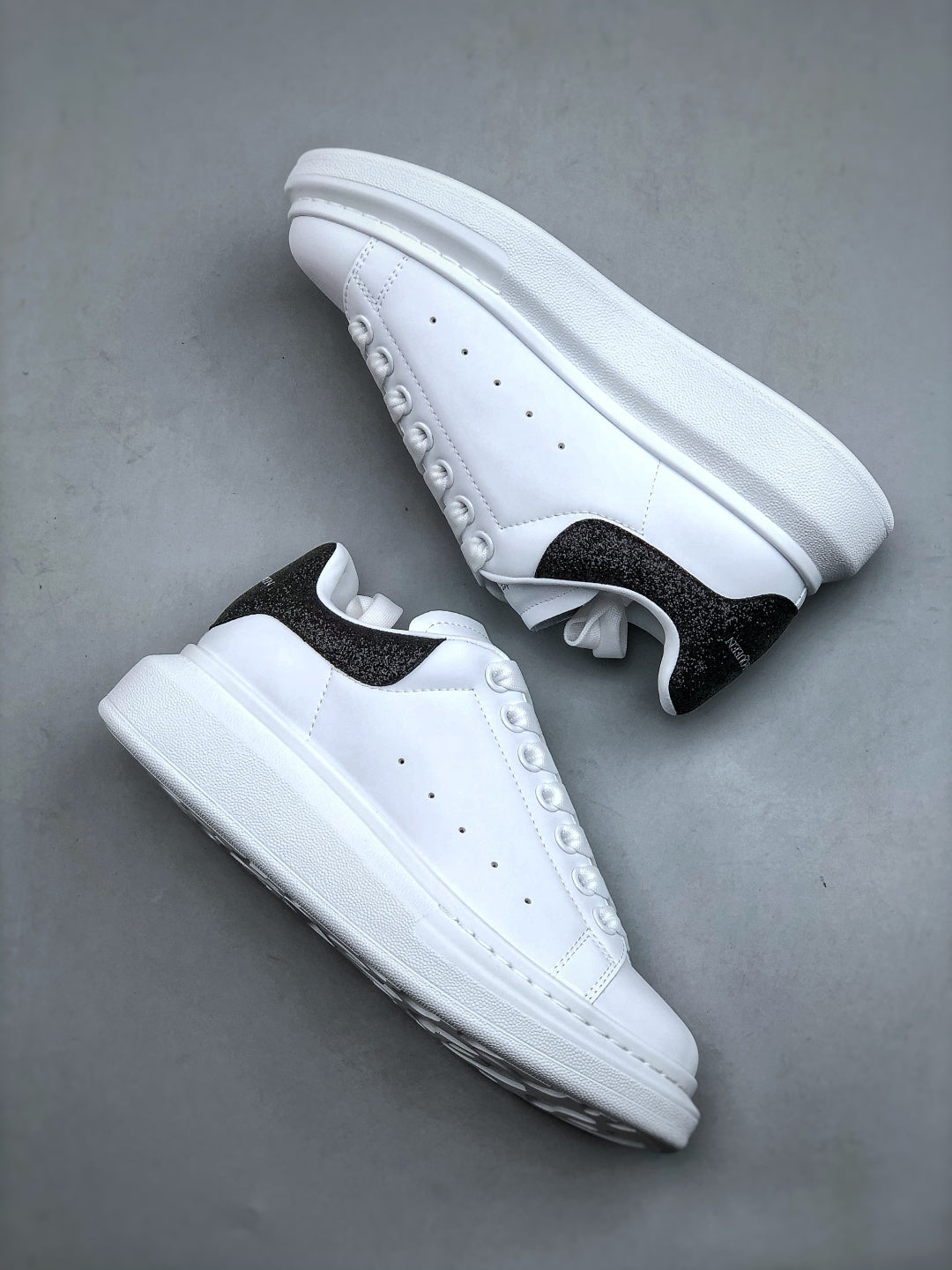 Alexander McQueen – Baskets Oversized Premium