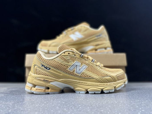 New Balance 740 – Sneakers Iconiques