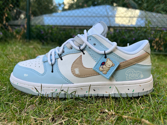 Nike Dunk Low - Blue Bear - L’icône sneakers