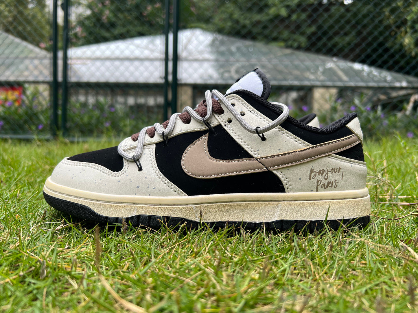 Nike Dunk Low - Bonjour Paris - L’icône sneakers
