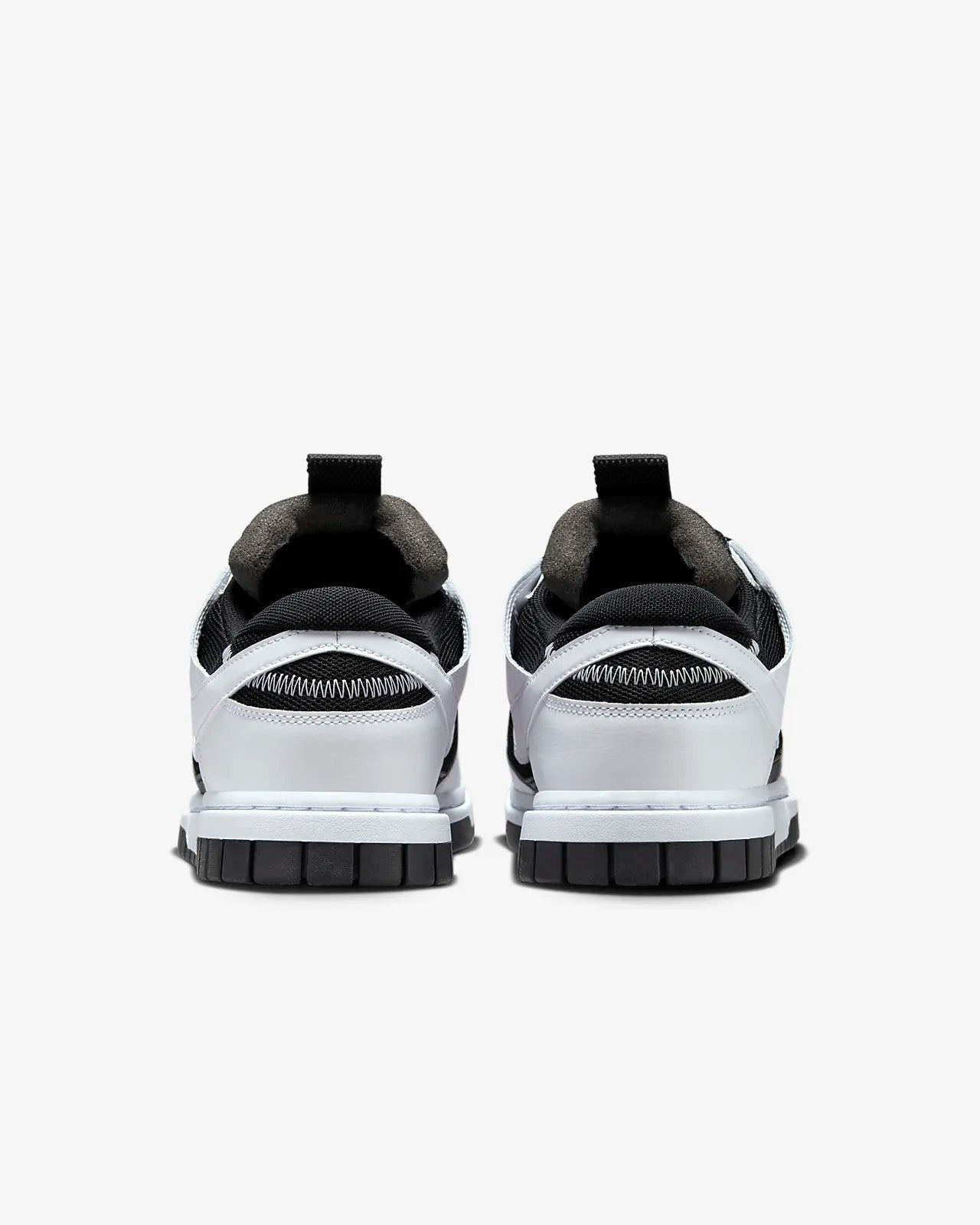 NIKE AIR DUNK JUMBO BLACK & WHITE