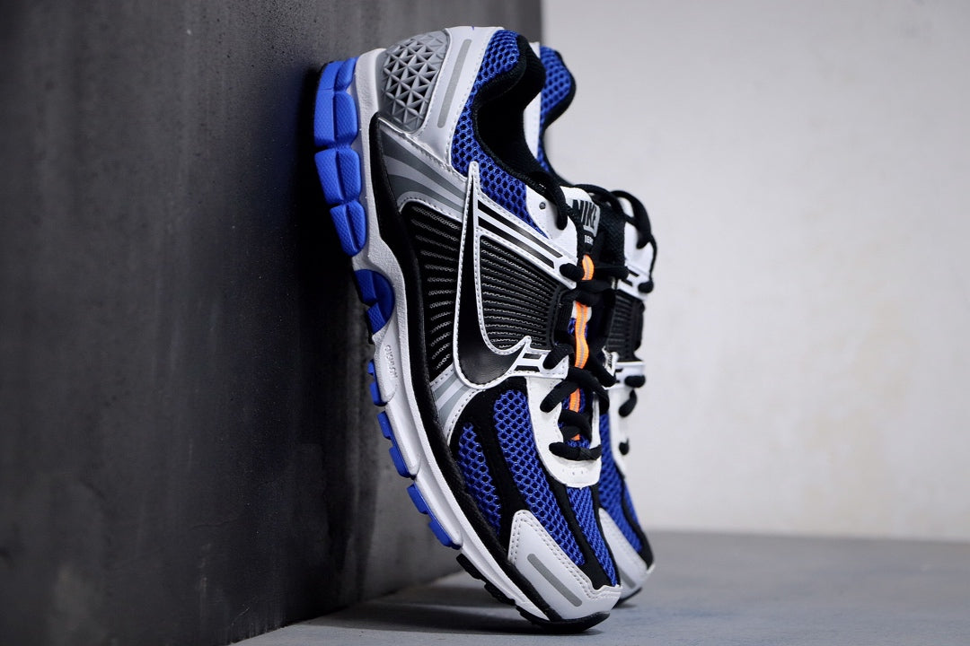 NIKE ZOOM VOMERO 5 BLUE