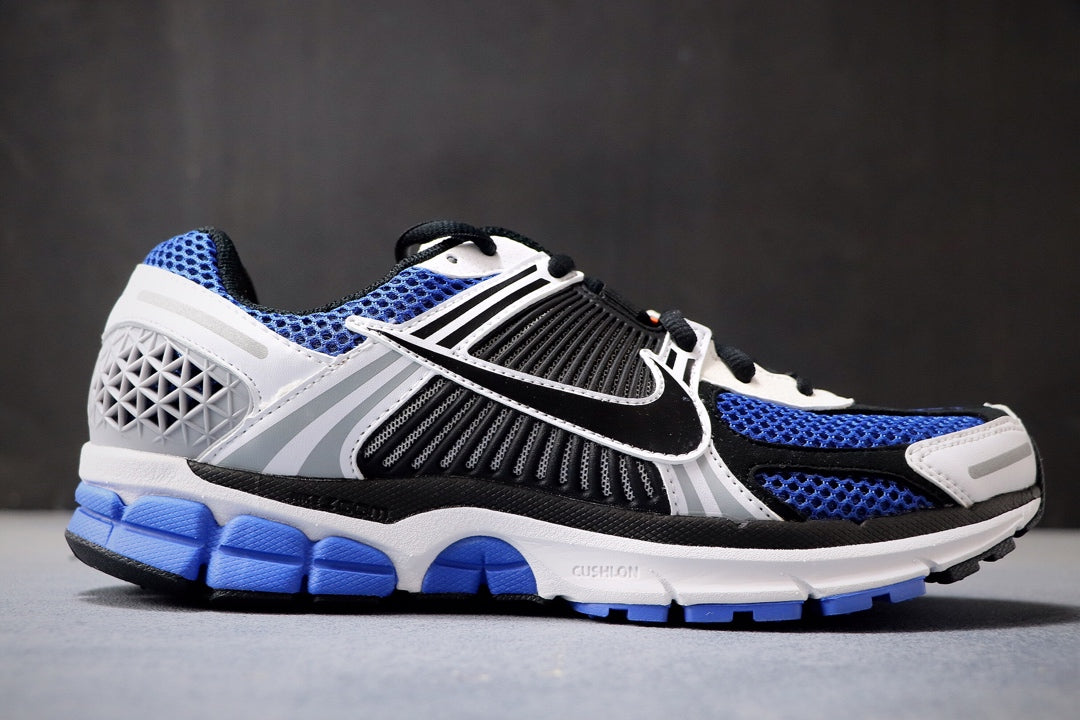 NIKE ZOOM VOMERO 5 BLUE