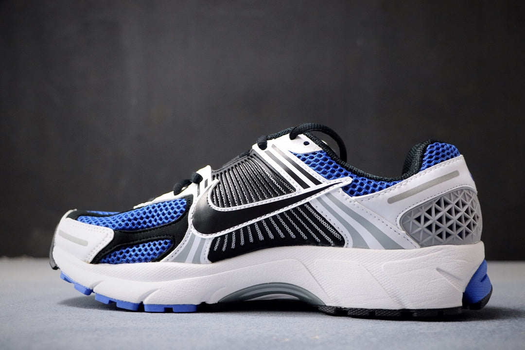 NIKE ZOOM VOMERO 5 BLUE