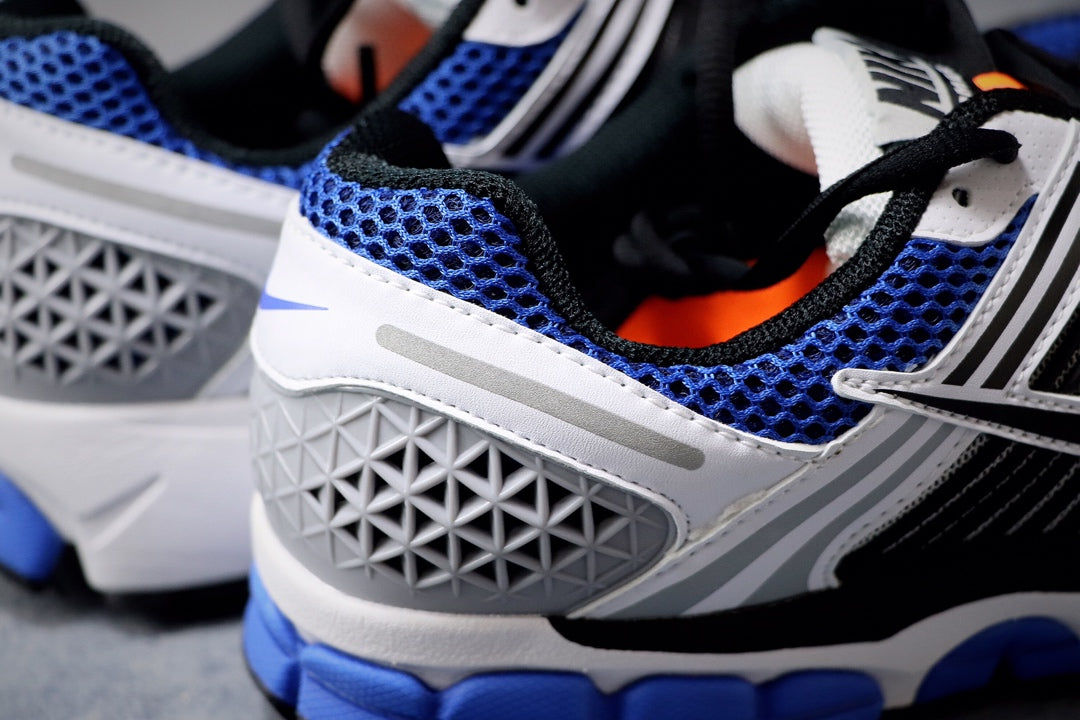 NIKE ZOOM VOMERO 5 BLUE