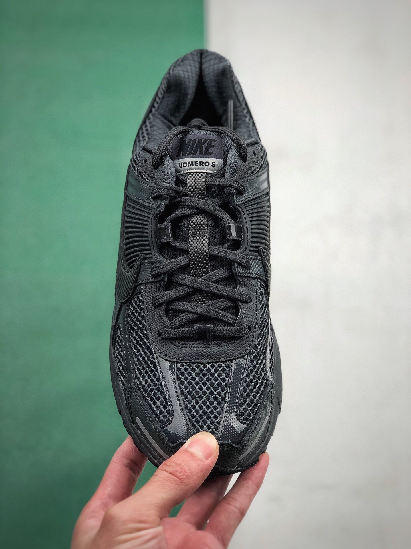NIKE ZOOM VOMERO 5 BLACK