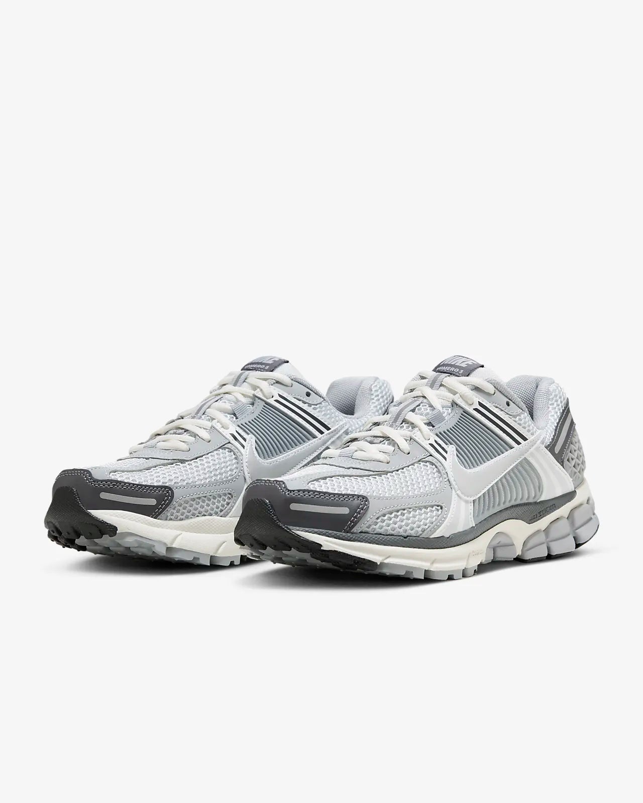 NIKE ZOOM VOMERO 5 GREY