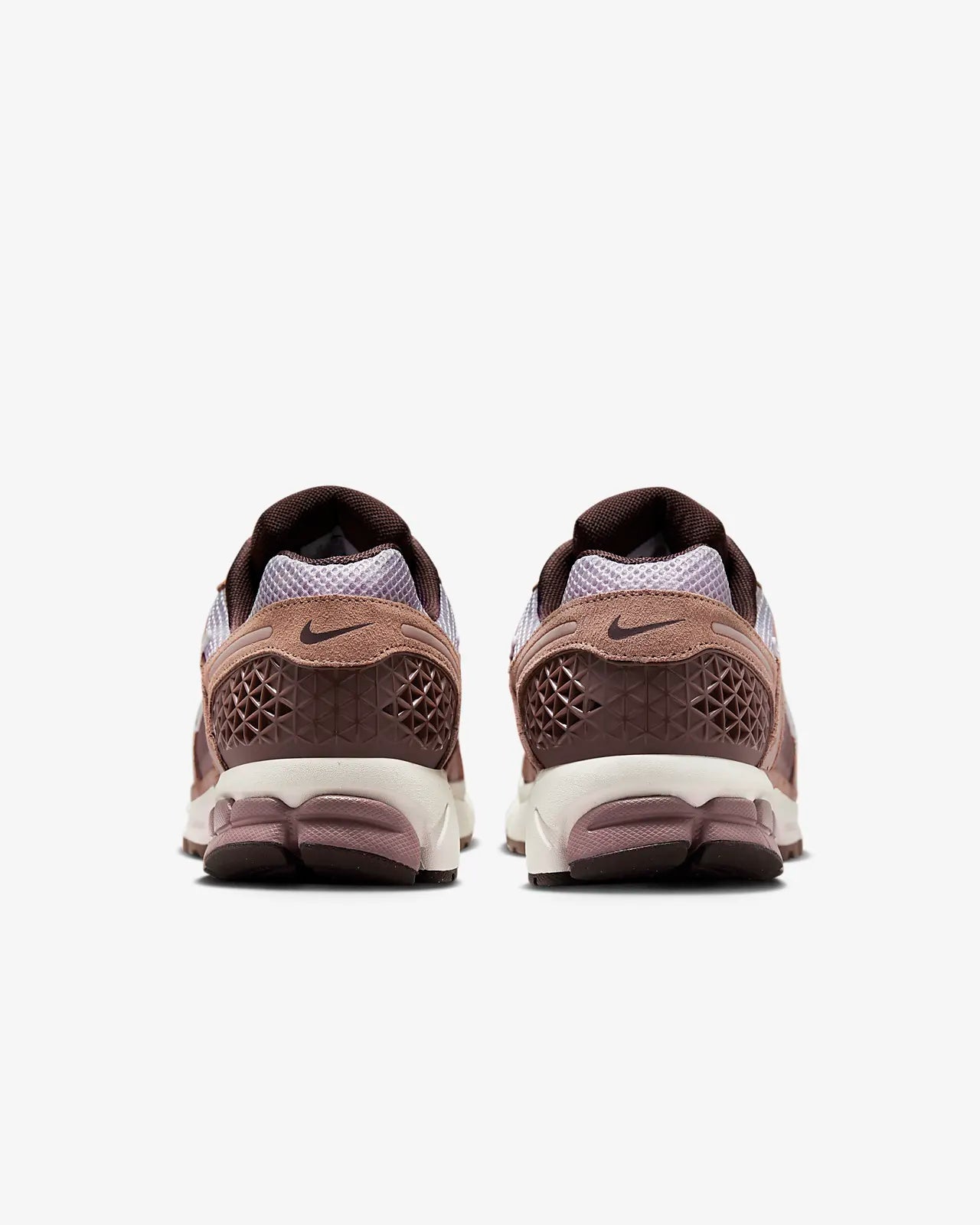 NIKE ZOOM VOMERO 5 BEIGE