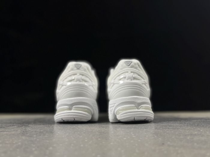 NEW BALANCE NB 1906 R BEIGE