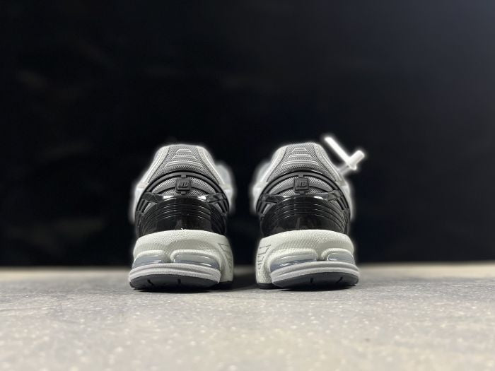 NEW BALANCE NB 1906 R NOIR GRISE