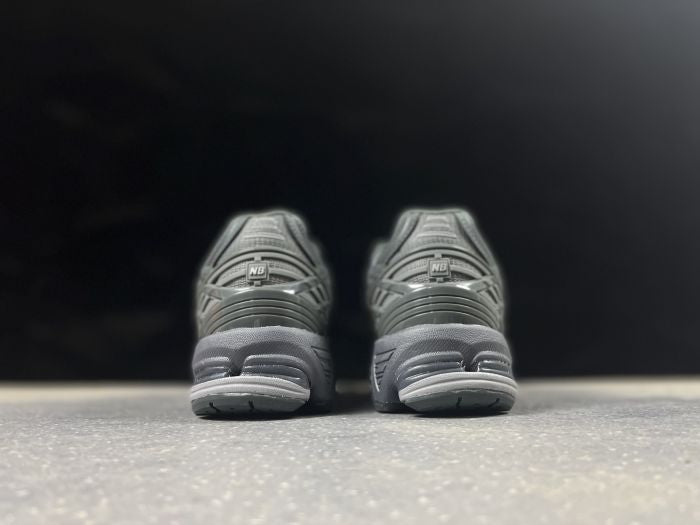 NEW BALANCE NB 1906 R GRISE FONCÉ