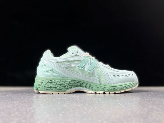 NEW BALANCE NB 1906 R VERT