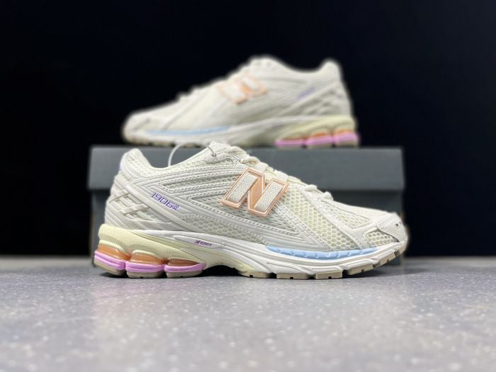 NEW BALANCE NB 1906 R BEIGE ROSE