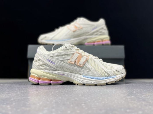 NEW BALANCE NB 1906 R BEIGE ROSE