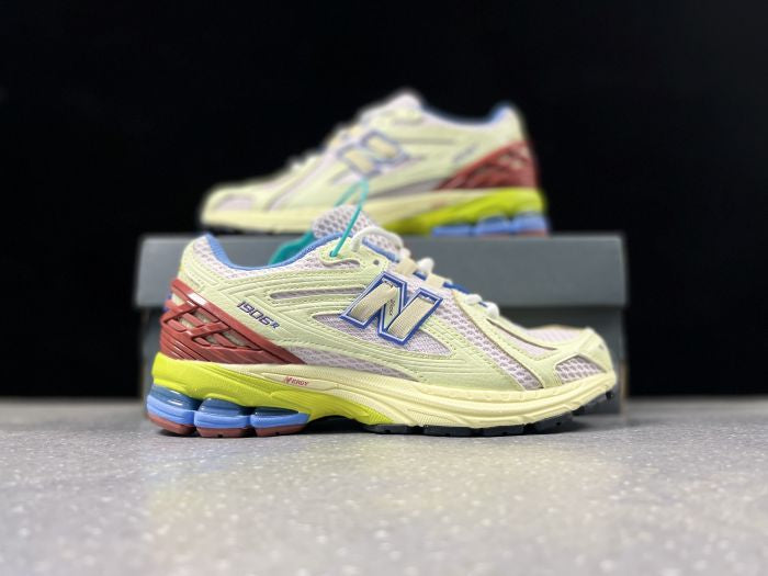 NEW BALANCE NB 1906 R