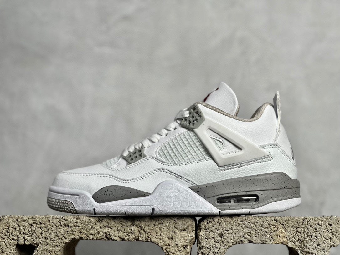NIKE AIR JORDAN 4 RETRO WHITE GREY