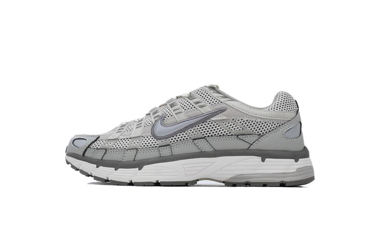 NIKE SNEAKERS P6000 GRISE