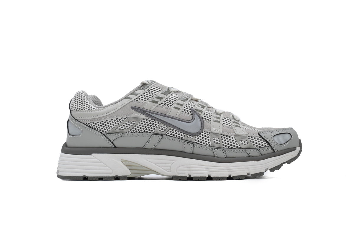 NIKE SNEAKERS P6000 GRISE