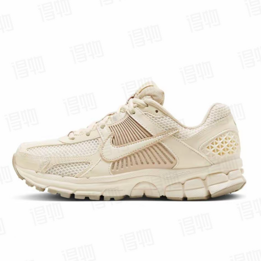 NIKE ZOOM VOMERO 5 BEIGE