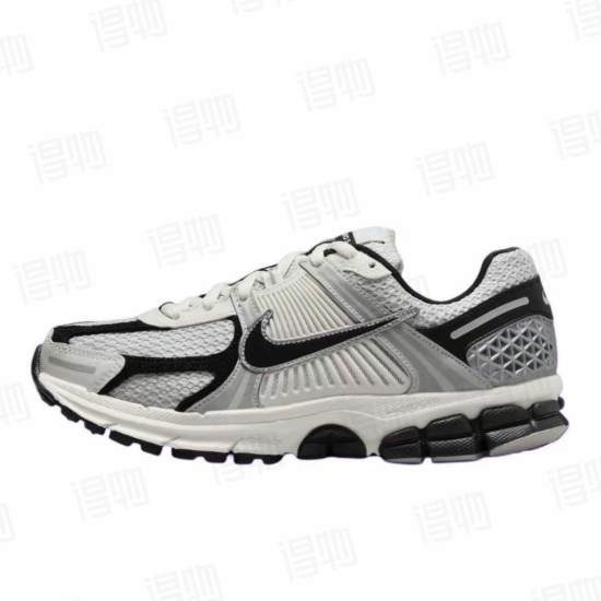 NIKE ZOOM VOMERO 5 BLANC NOIR