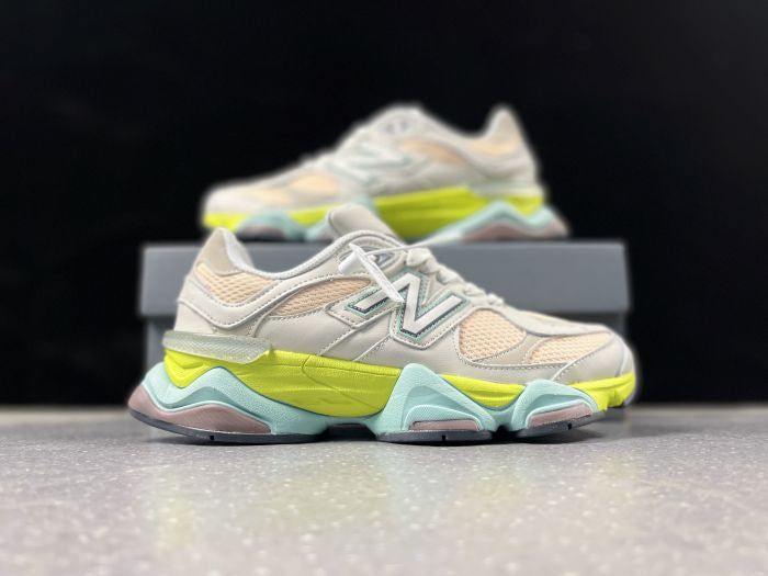 NEW BALANCE NB 9060 MOONBEAM