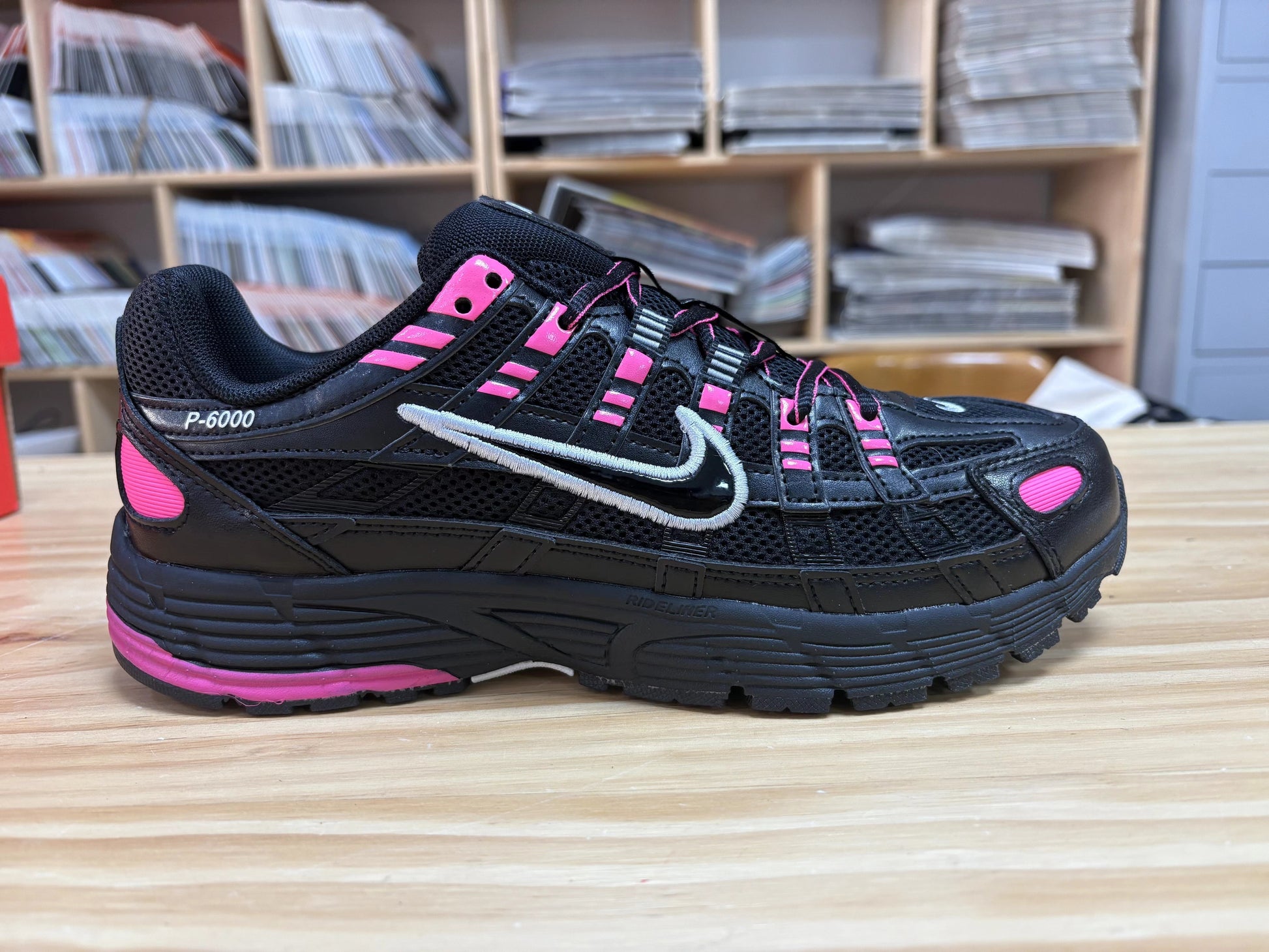 NIKE SNEAKERS P6000 NOIR & ROSE