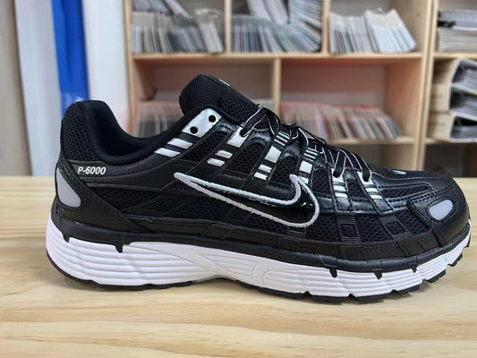 NIKE SNEAKERS P6000 NOIR & BLANC