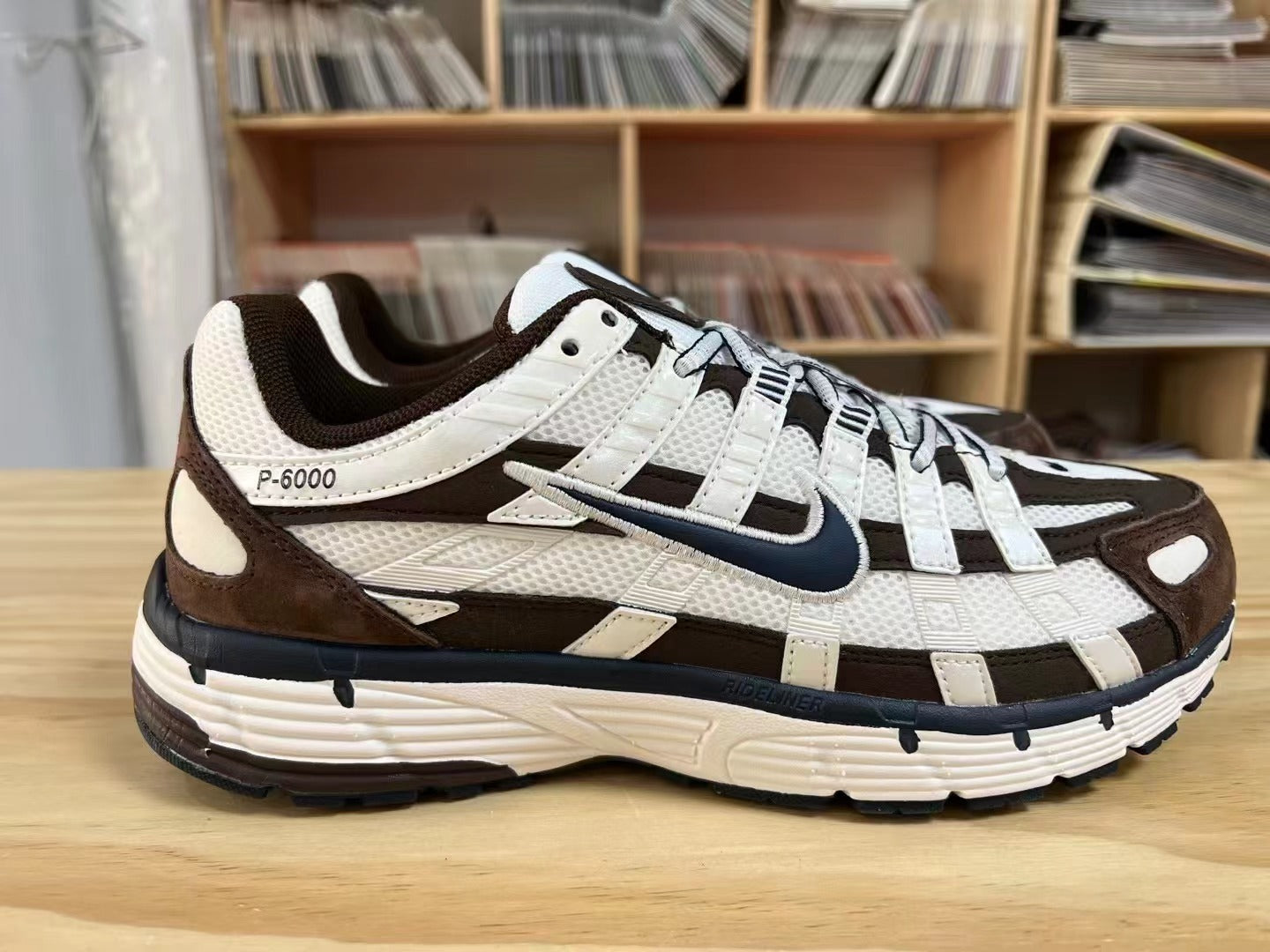 NIKE SNEAKERS P6000 BEIGE & MARRON
