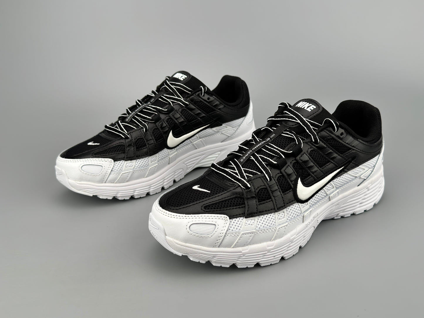 NIKE SNEAKERS P6000 BLANC & NOIR