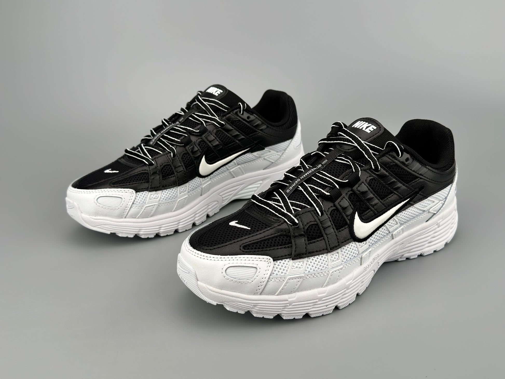 NIKE SNEAKERS P6000 BLANC & NOIR