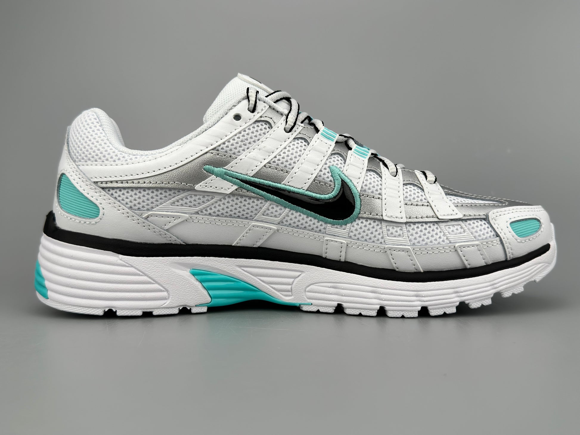 NIKE SNEAKERS P6000 BLANC & TURQUOISE