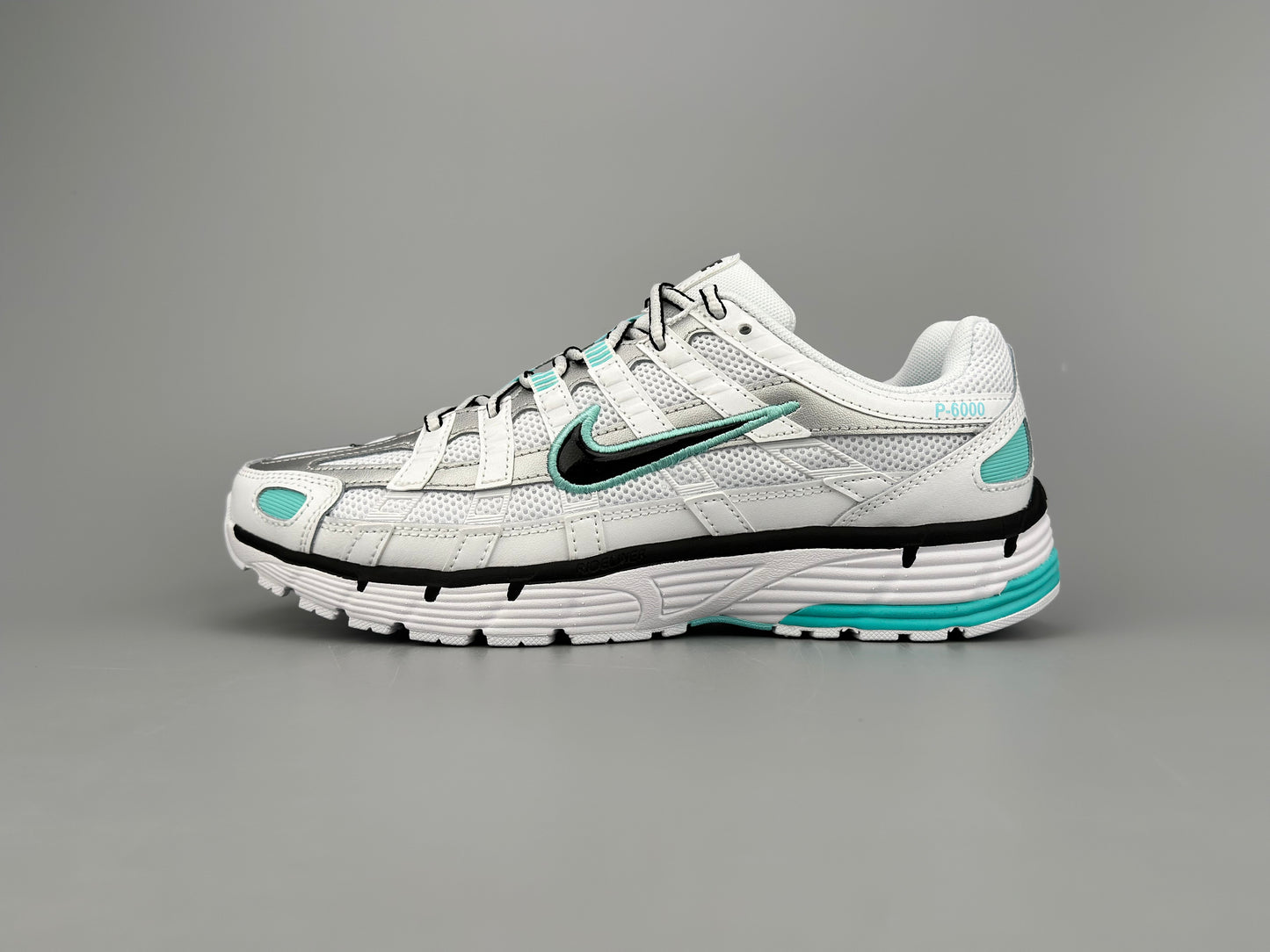 NIKE SNEAKERS P6000 BLANC & TURQUOISE