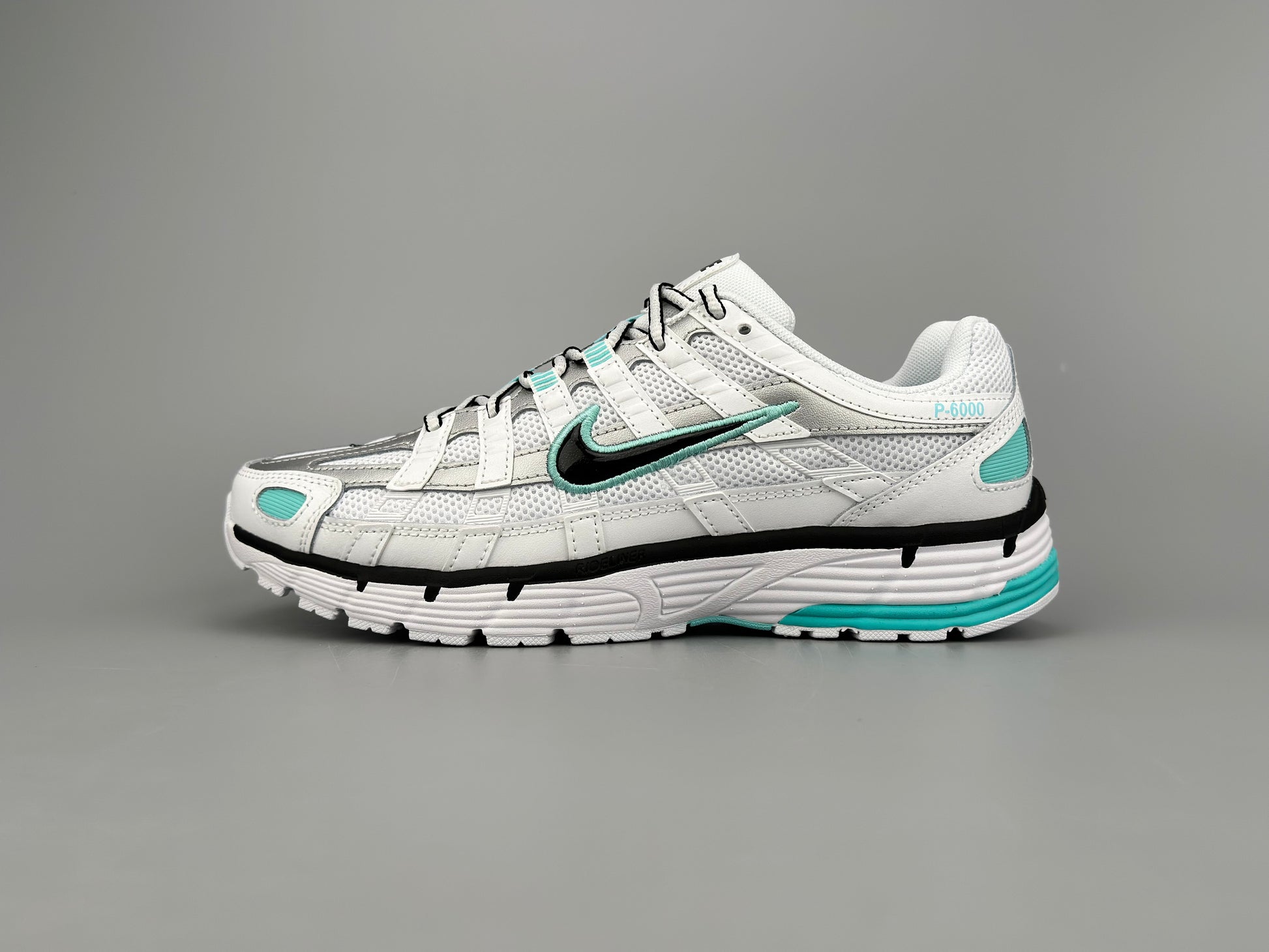 NIKE SNEAKERS P6000 BLANC & TURQUOISE