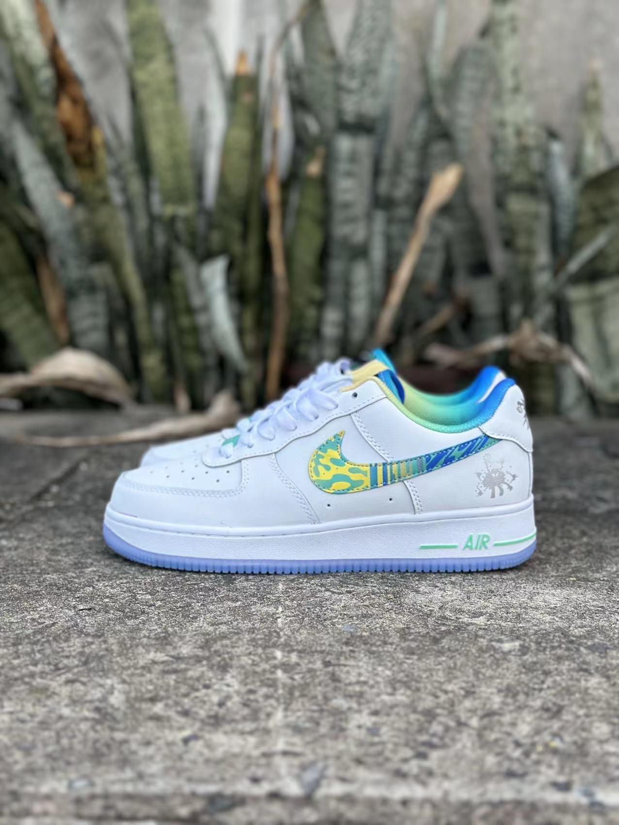 NIKE AIR FORCE 1 BLANCHE & BLEU