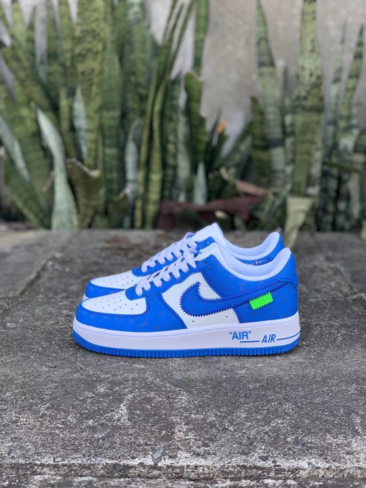 NIKE AIR FORCE 1 BLANCHE & BLEU