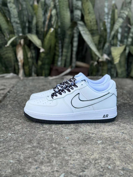 NIKE AIR FORCE 1 WHITE BLANCHE & NOIR