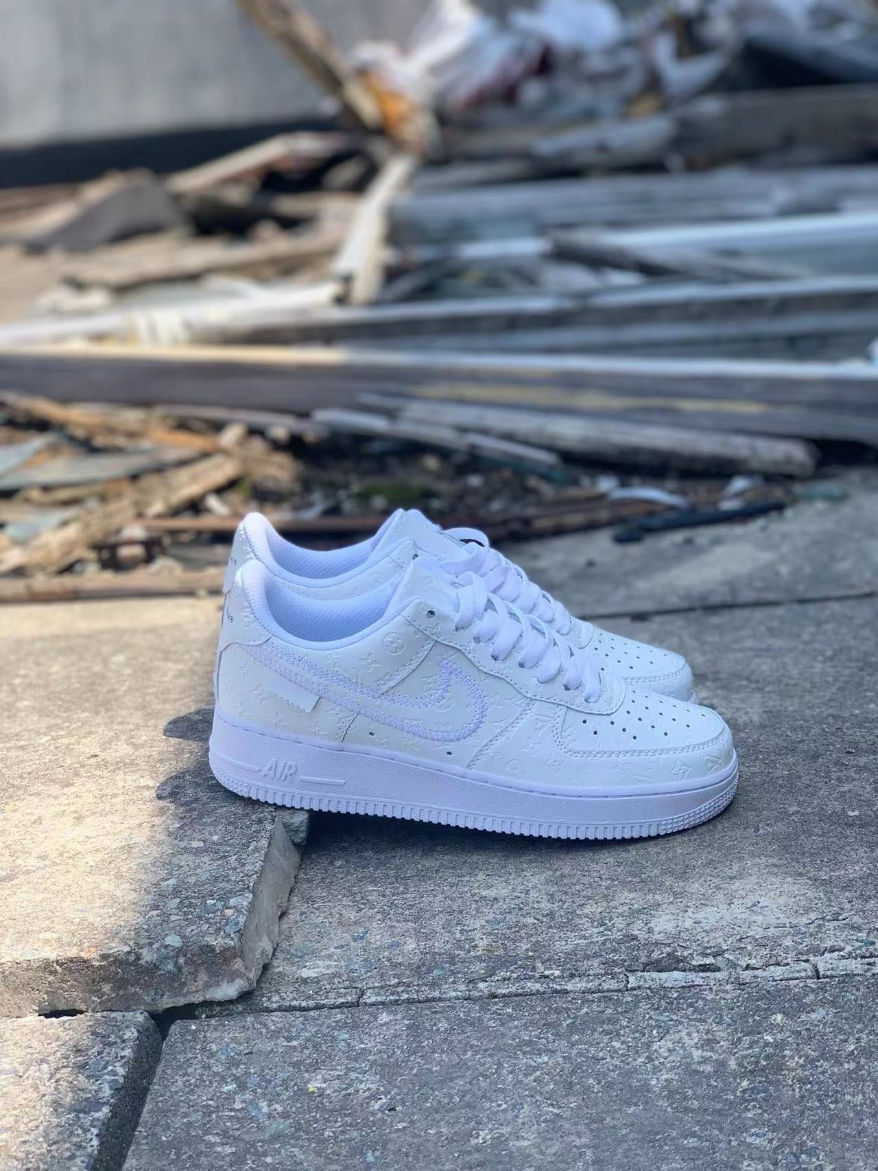 NIKE AIR FORCE 1 x LOUIS VUITTON BLANCHE
