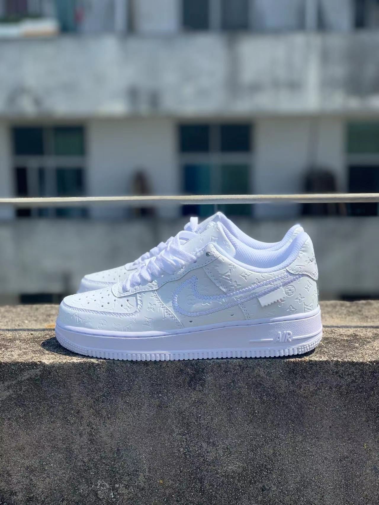 NIKE AIR FORCE 1 x LOUIS VUITTON BLANCHE