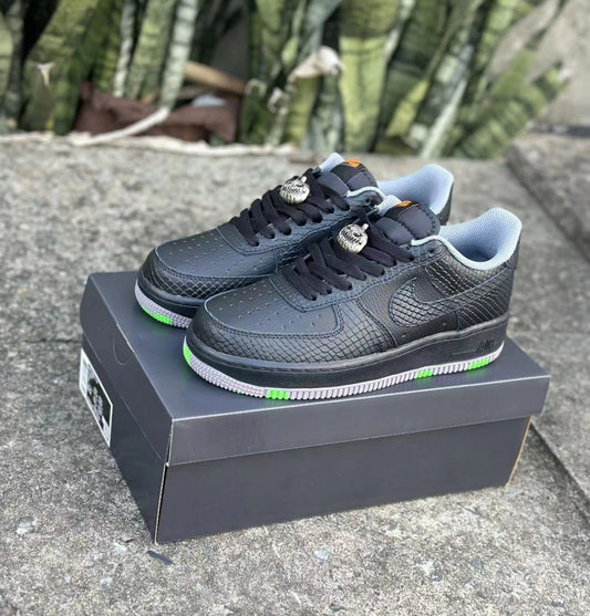 Nike Air Force 1 Noir – L’icône du style urbain