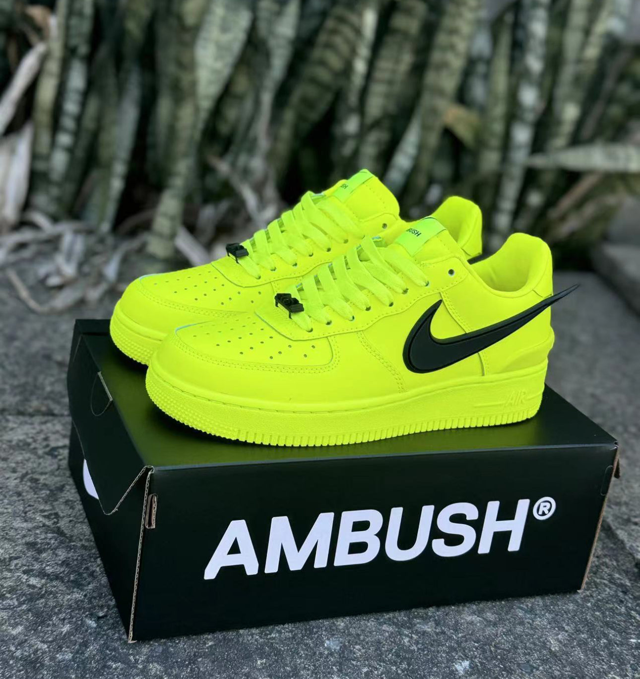 Nike Air Force 1 Fluo – L’icône du style urbain