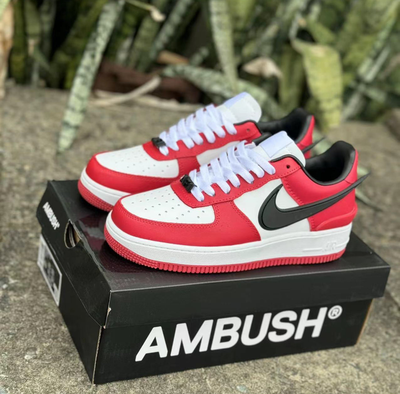 Nike Air Force 1 Rouge – L’icône du style urbain