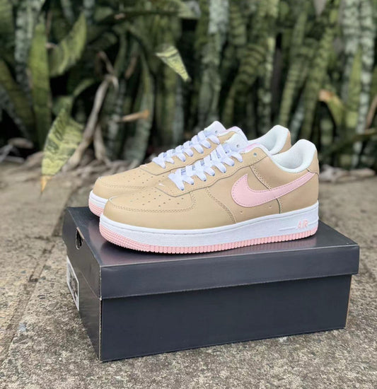 Nike Air Force 1 Beige – L’icône du style urbain