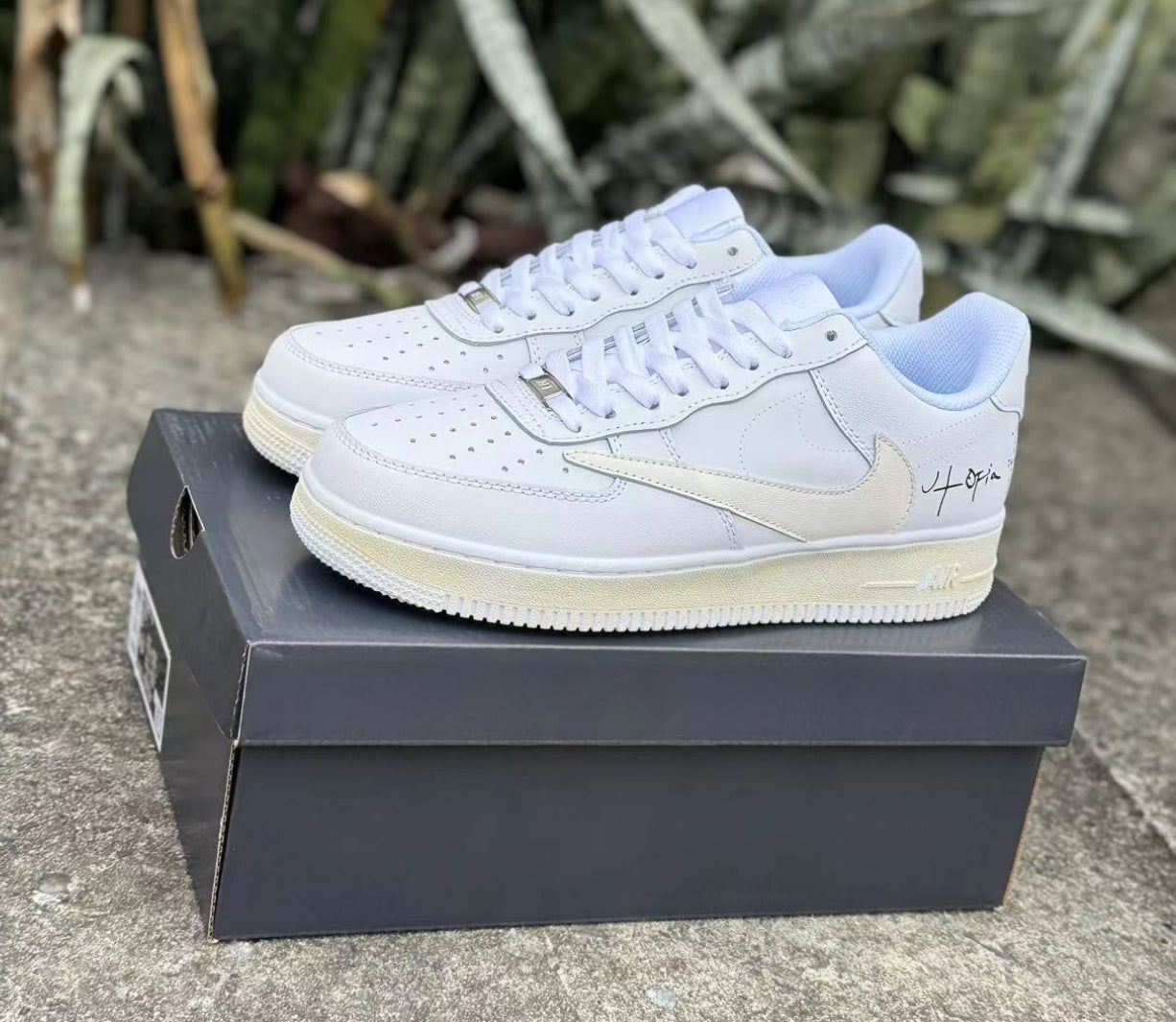 Nike Air Force 1 x Travis Scott – L’icône du style urbain
